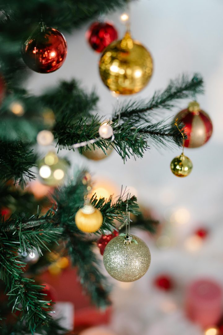 Read more about the article Greek Christmas: Traditions, Treats, and Tidbits